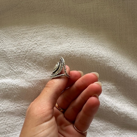 Round Ring- Size 6.5 - Picture 3 of 5